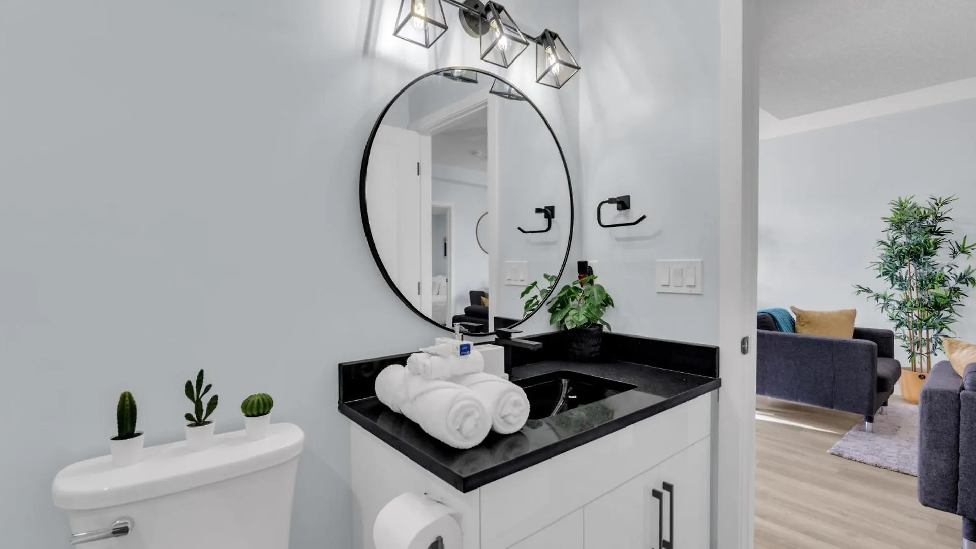 You Will Love This 2Br Guest Suite In Se Calgary Apartment